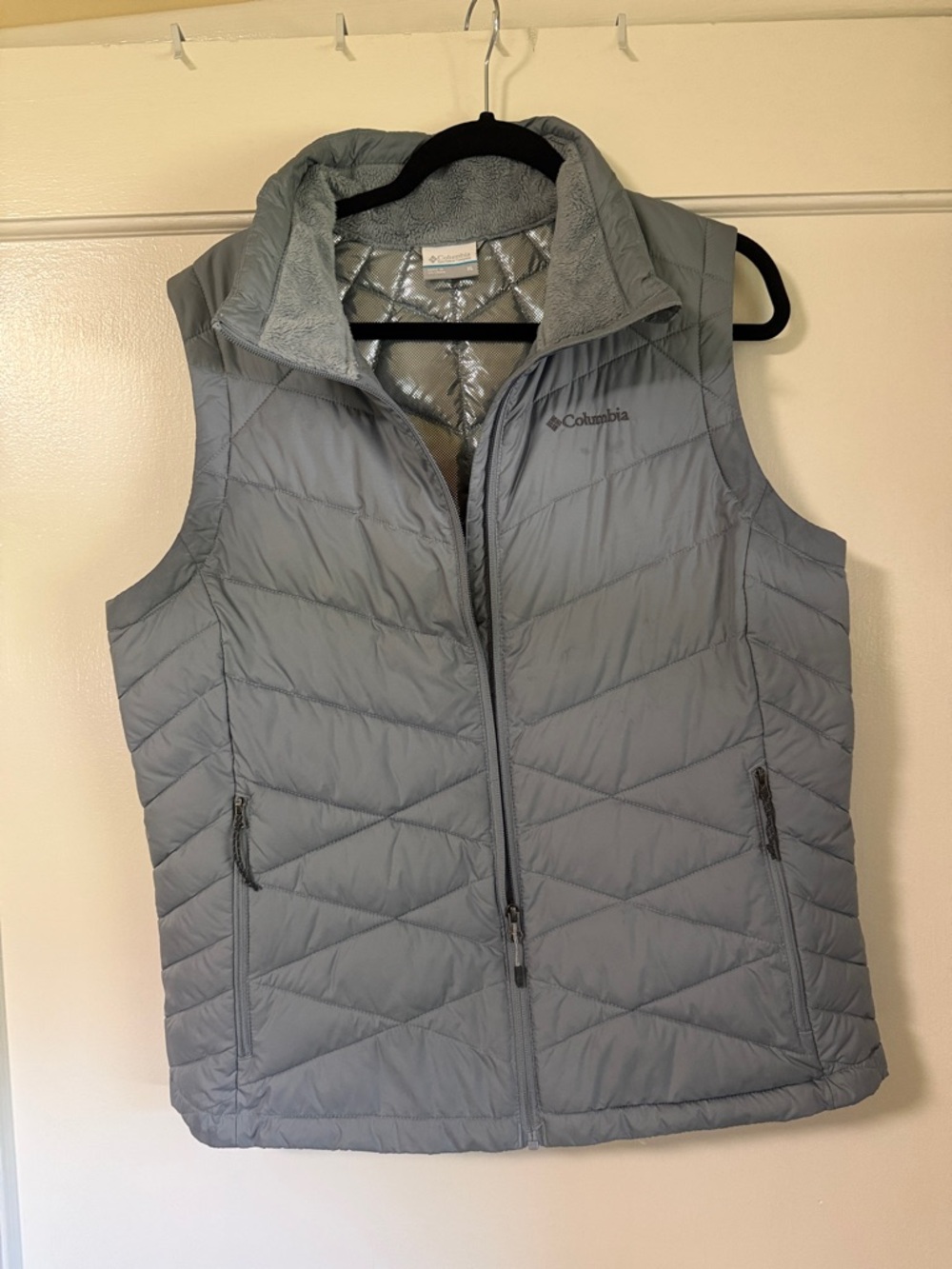 Columbia Women's Light Gray Quilted Insulated Vest